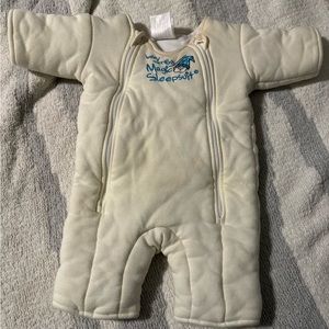 Baby Merlin’s magic sleep suit. Size Large, 6-9months. Good condition.